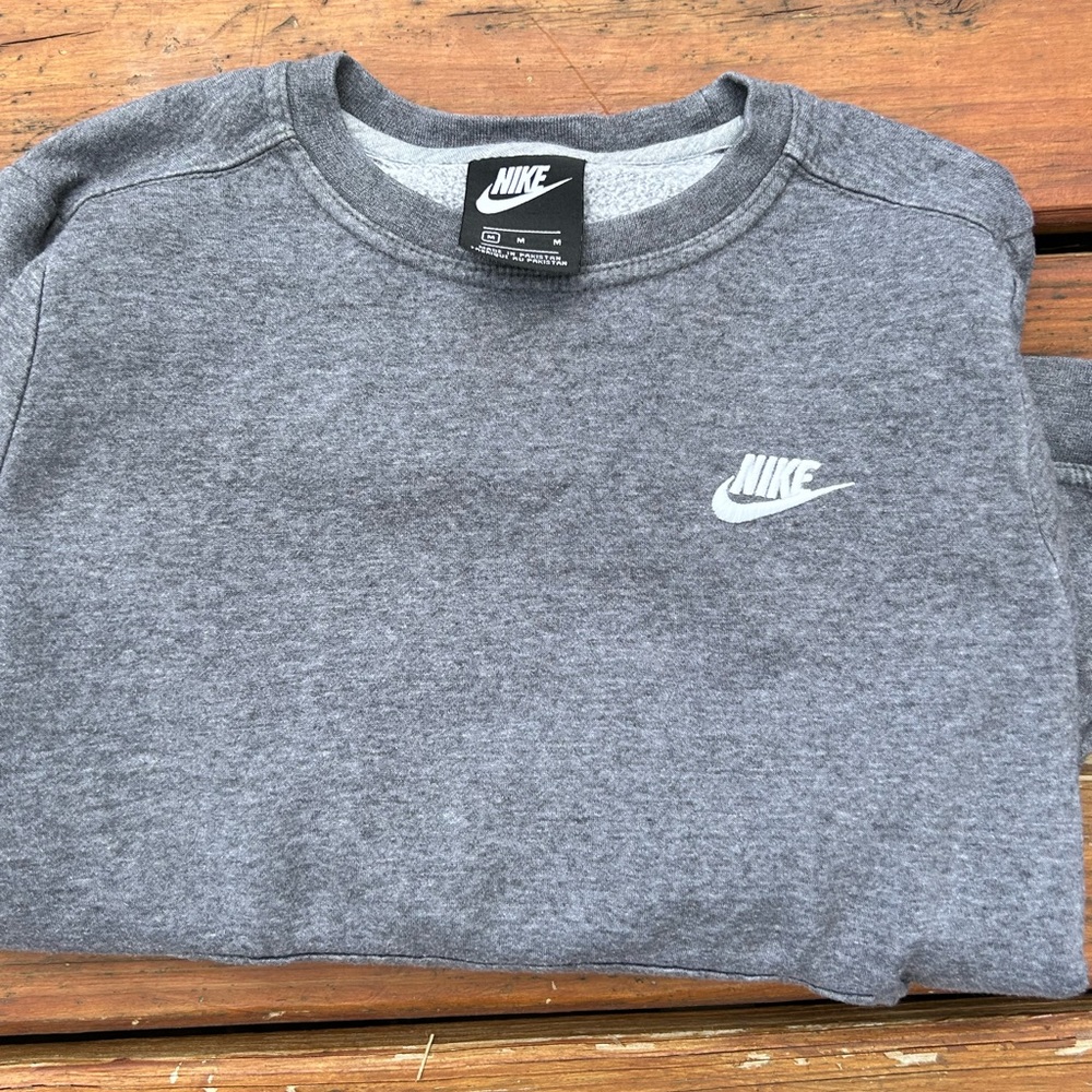 Grey Nike crewneck